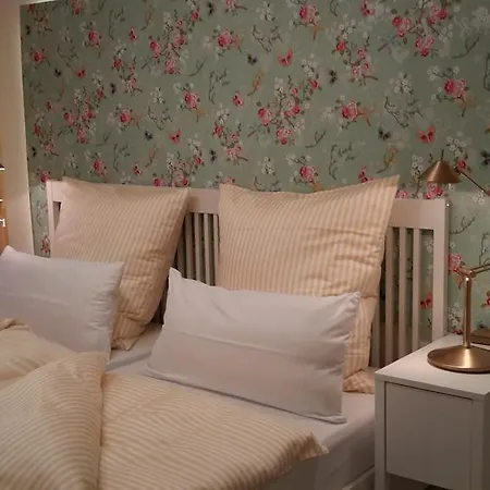 Smucke Stuuv Ii & Iii