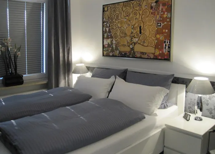 Smucke Stuuv Ii & Iii *